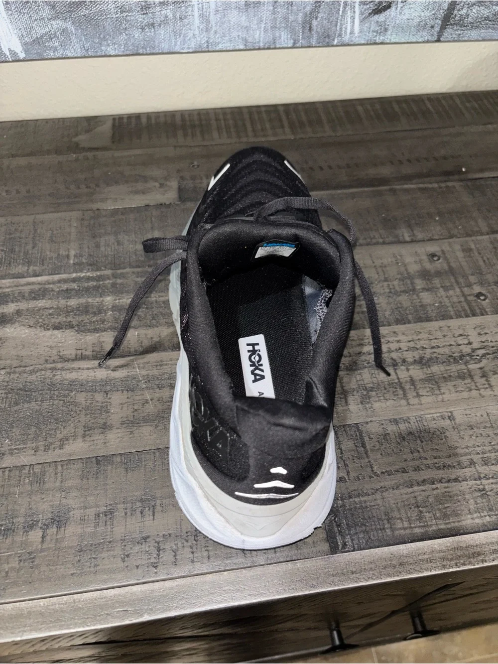 Hoka One One Arahi 6 running shoes WOMENS sz 9